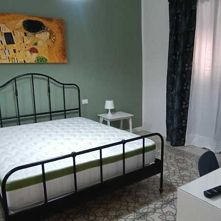 Shalom Hotel ชีนิซี ภายนอก รูปภาพ